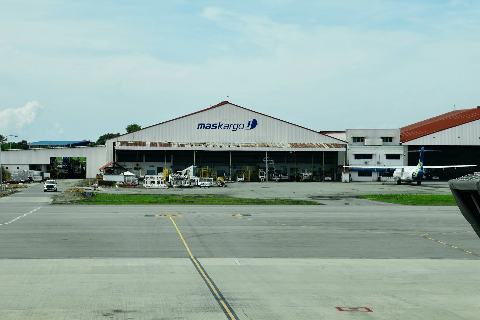 HANGARS & LARGE-SPAN